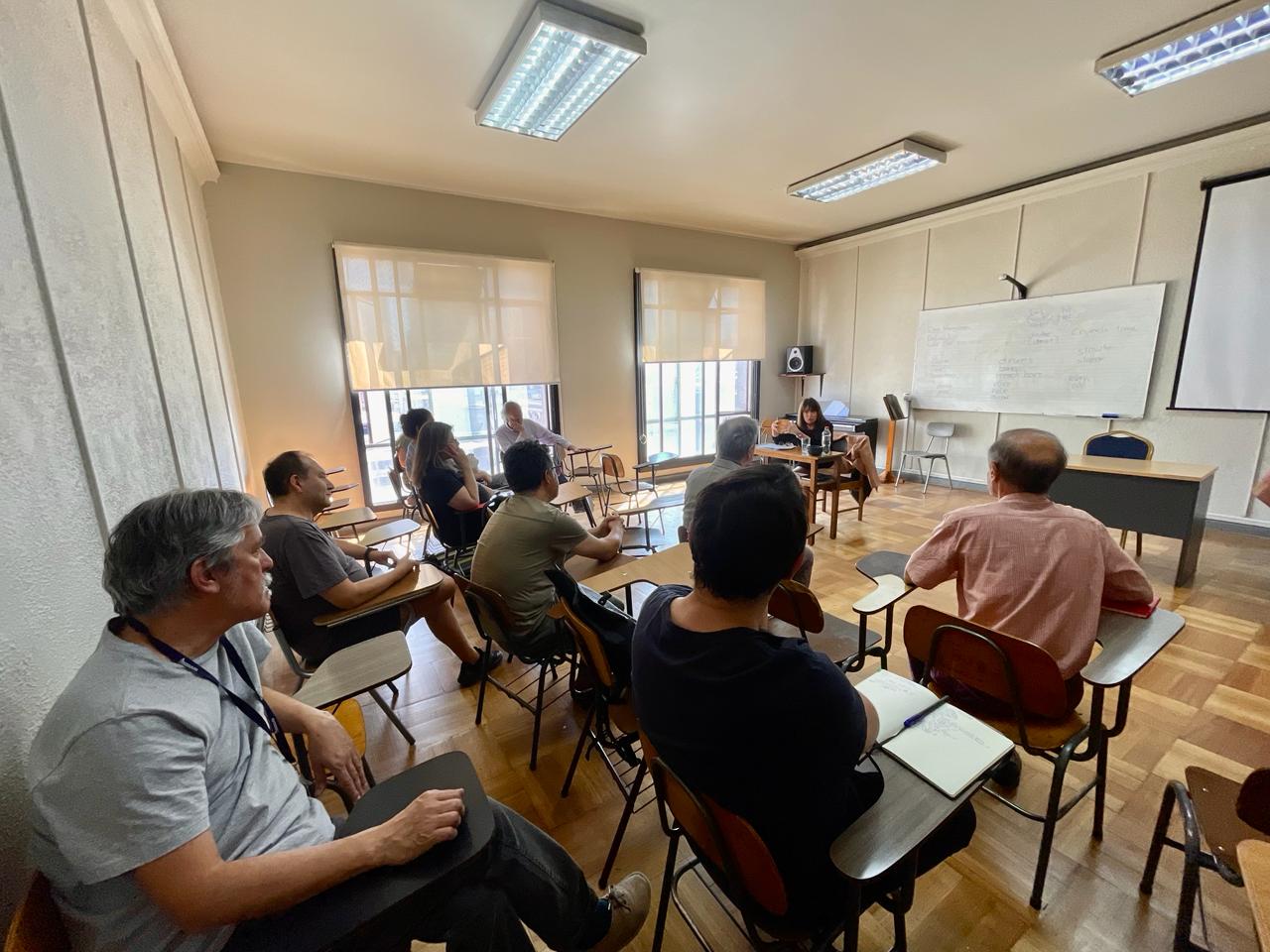 Fotografía 2 — Alejandra Mizala visita el Departamento de Música para conversar con su comunidad