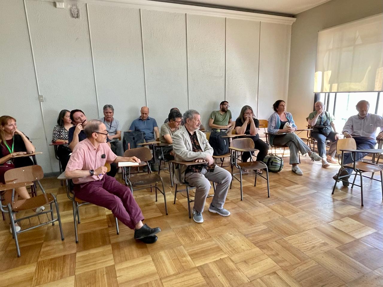 Fotografía 3 — Alejandra Mizala visita el Departamento de Música para conversar con su comunidad